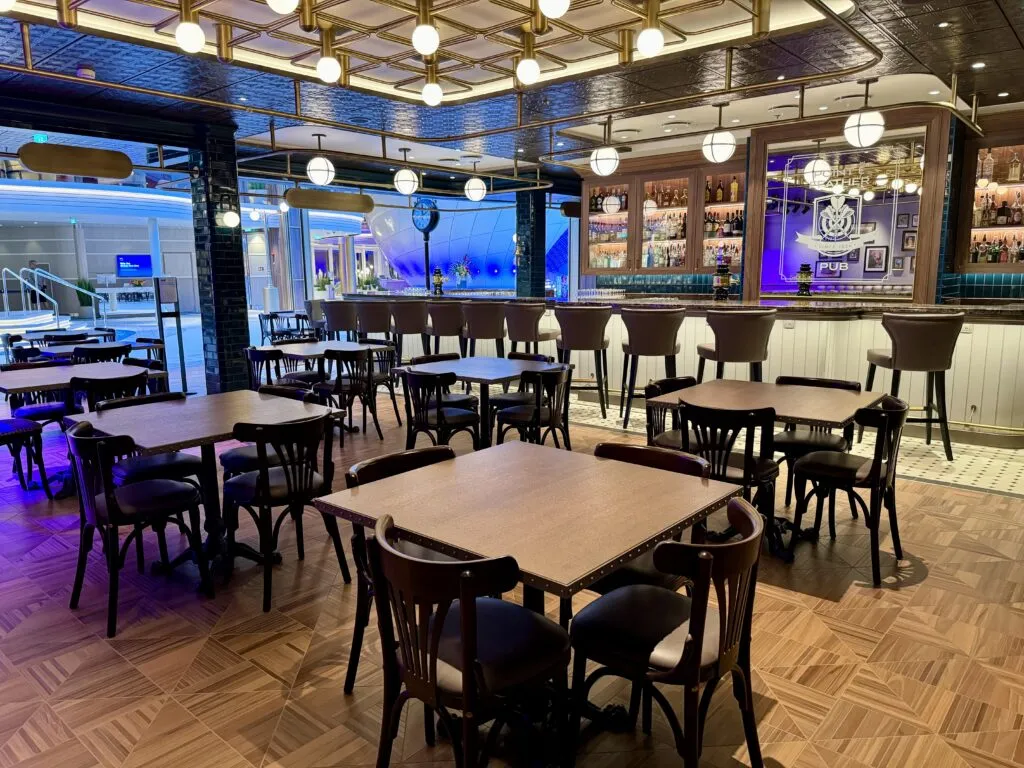 The English Pub on Icon of the Seas