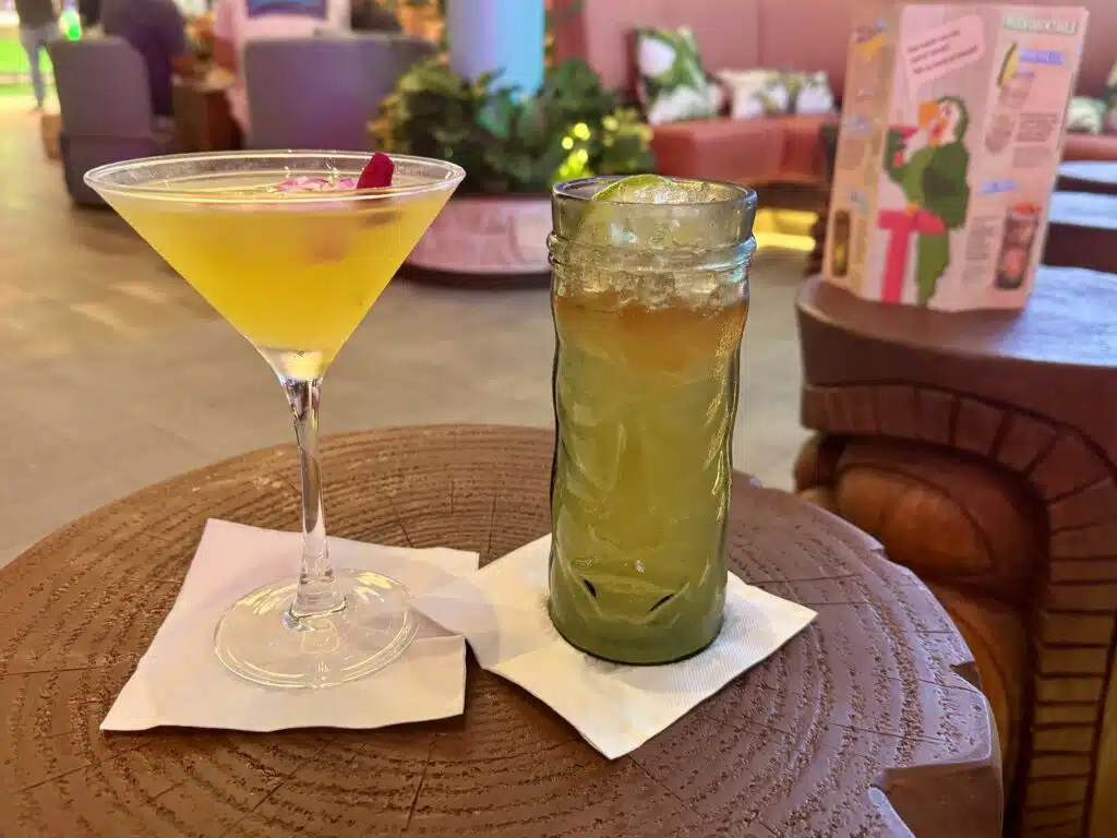 cocktails pesky parrot utopia of the seas
