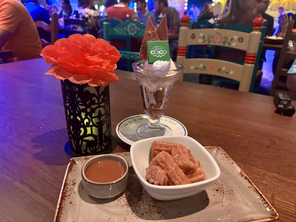 plaza de coco churros disney treasure